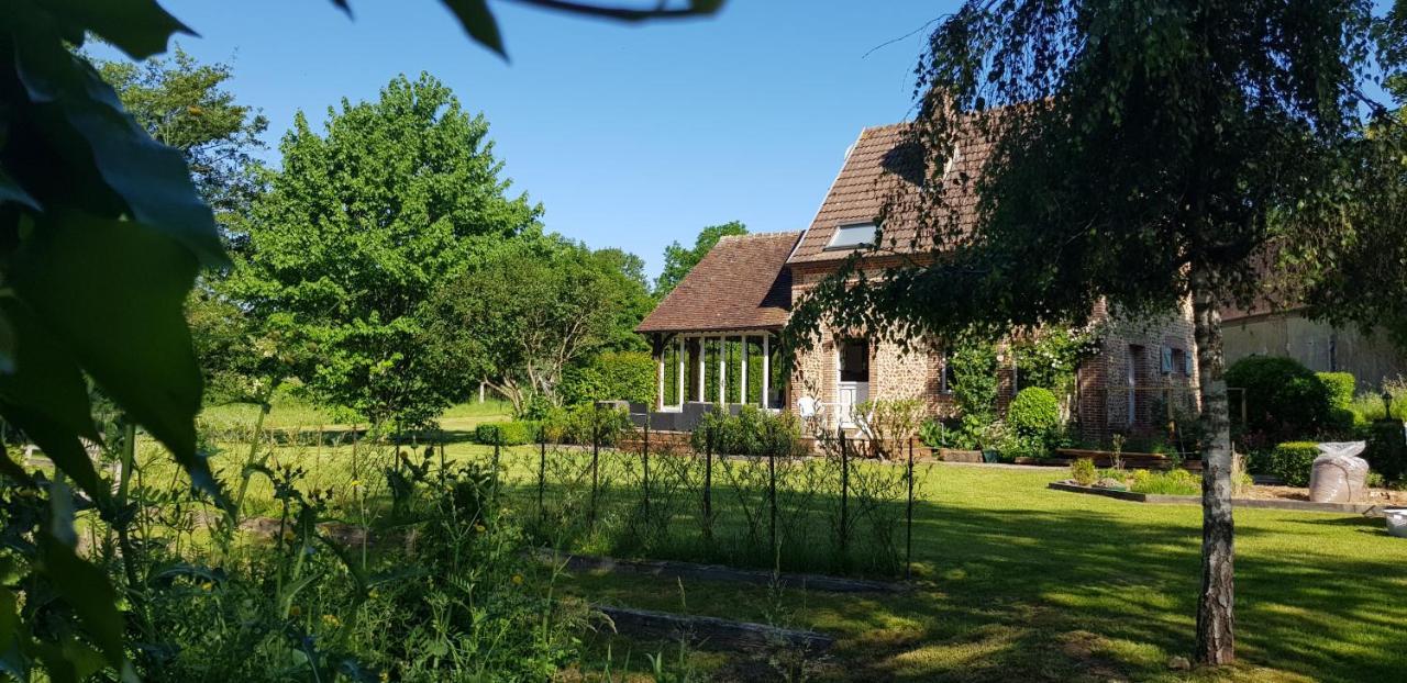 Отель La Maison D'Amis Du Moulin La Chapelle-Viel Экстерьер фото