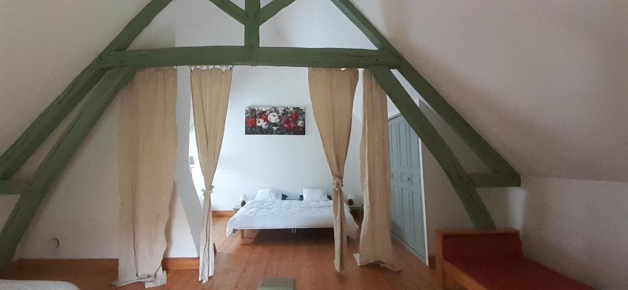 Отель La Maison D'Amis Du Moulin La Chapelle-Viel Экстерьер фото